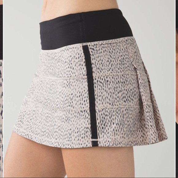 lululemon athletica Dresses & Skirts - Lululemon Pace Rival skirt II- 4–way stretch (regular)